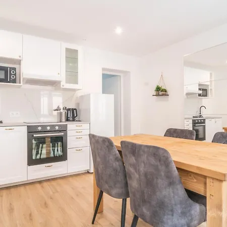 Apartment F2 Hypercentre - Proche Gare - Wifi Gratuite *